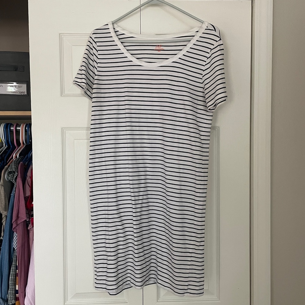 Black & White Casual T-Shirt Dress